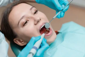 Can a Chipped Tooth Get Infected signs